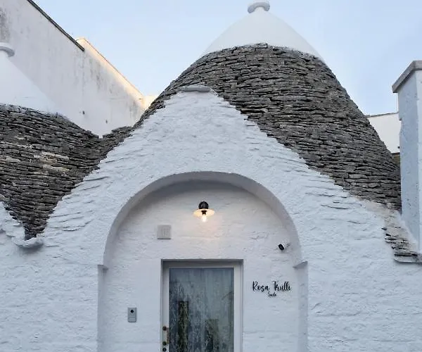 Rosa Trulli Alberobello
